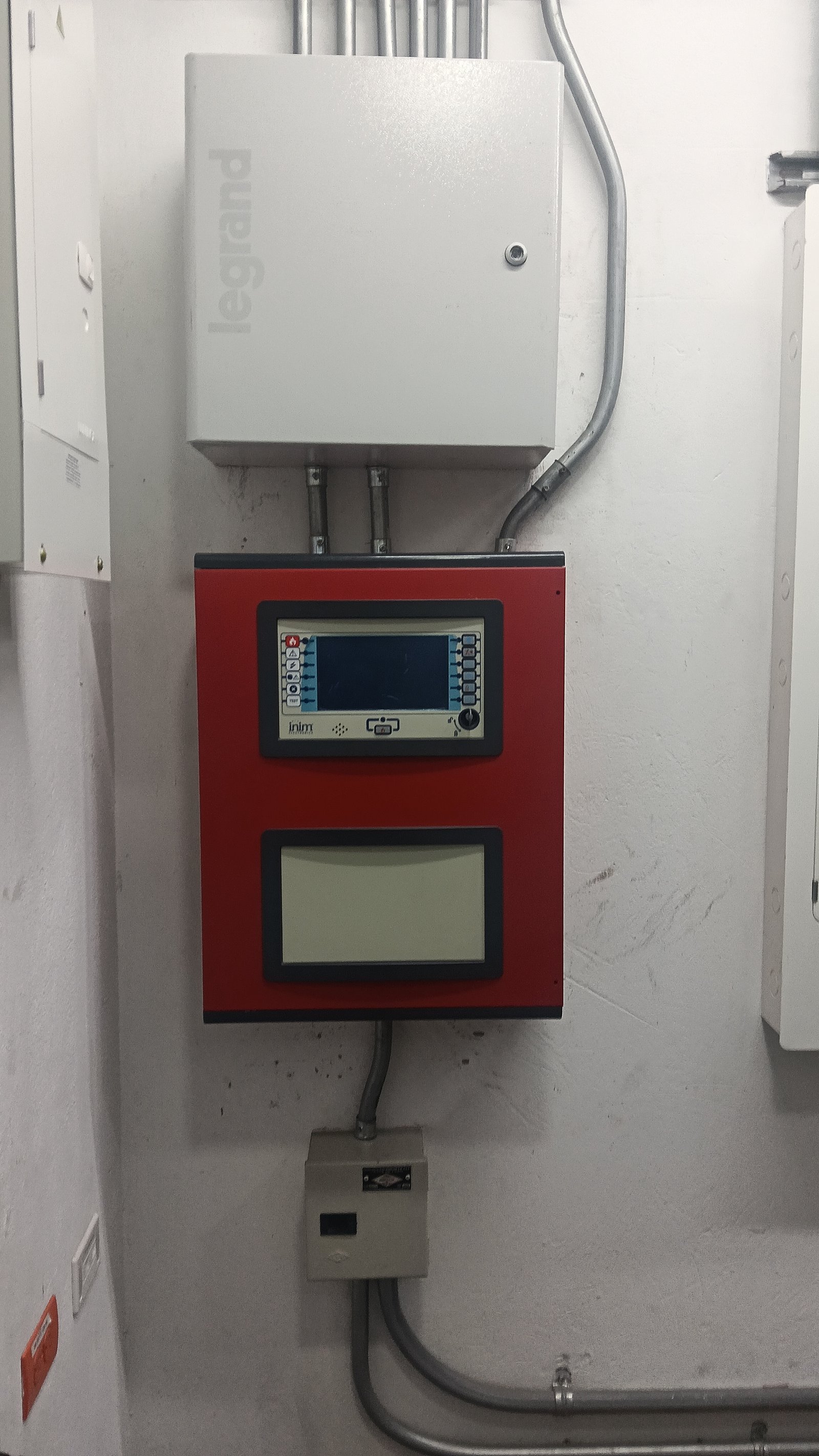 Instalación de sistema de detección de incendios