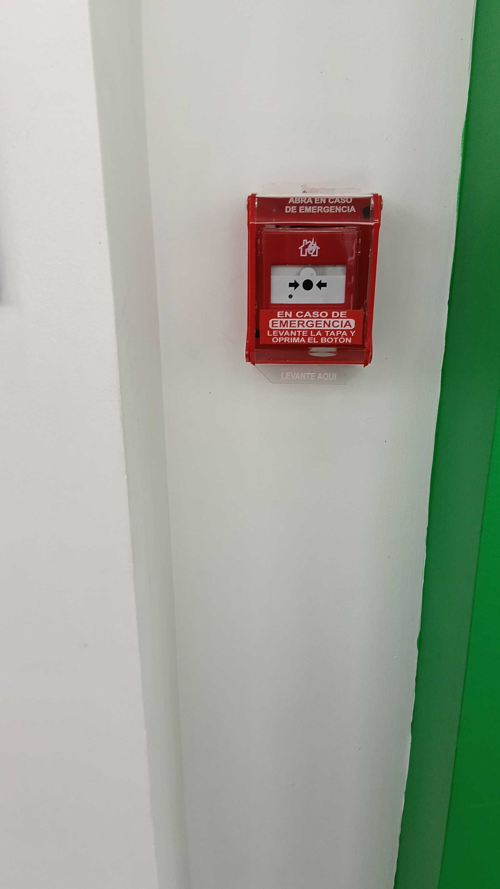 Instalación de sistema de detección de incendios